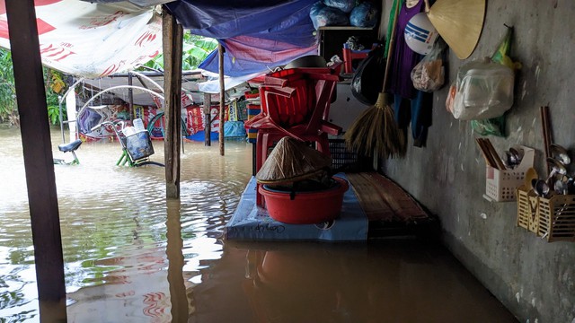 Nhiều tuyến đường, nhà dân ở Quảng Trị ngập cục bộ do mưa lớn - Ảnh 7.