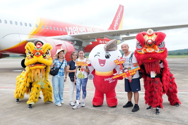 Vietjet được vinh danh “Thương hiệu Mạnh – Tăng trưởng Ấn tượng” 2023 - Ảnh 3.