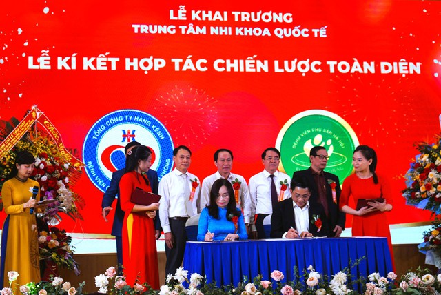Hải Phòng: Khai trương Trung tâm Nhi khoa Quốc tế và gắn biển chào mừng Đại hội 13 Công đoàn Việt Nam - Ảnh 2.