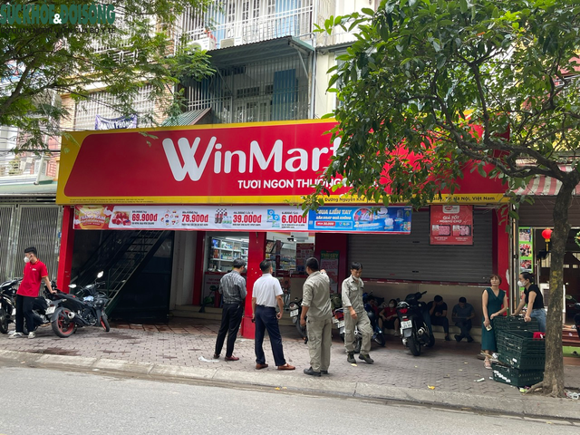 Cháy tại siêu thị Winmart ở Mai Dịch, Hà Nội - Ảnh 3.