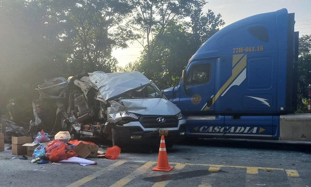 Khởi tố tài xế xe khách trong vụ tai nạn 16 người thương vong ở Lạng Sơn - Ảnh 2.