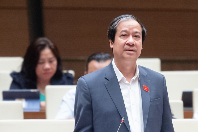 Bộ trưởng Bộ GD&ĐT Nguyễn Kim Sơn: 'Không thể tay không bắt Chip' - Ảnh 1.
