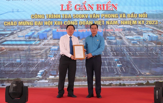 Gắn biển công trình Trạm biến áp 500kV Vân Phong và đấu nối - Chào mừng Đại hội XIII Công đoàn Việt Nam nhiệm kỳ 2023 - 2028- Ảnh 10.