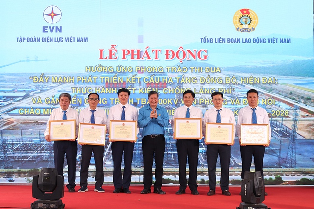 Gắn biển công trình Trạm biến áp 500kV Vân Phong và đấu nối - Chào mừng Đại hội XIII Công đoàn Việt Nam nhiệm kỳ 2023 - 2028- Ảnh 7.