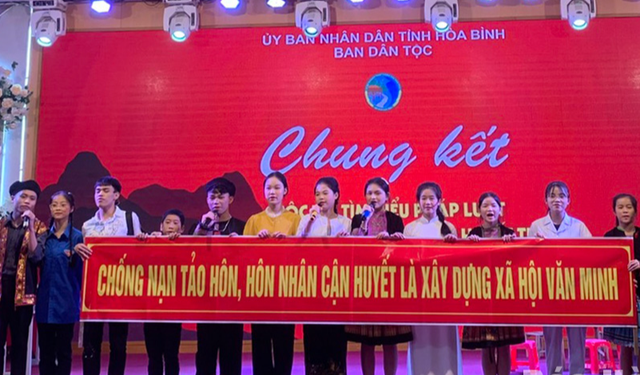 Hòa Bình: Chung kết Cuộc thi tìm hiểu pháp luật về tảo hôn và hôn nhân cận huyết thống- Ảnh 1.