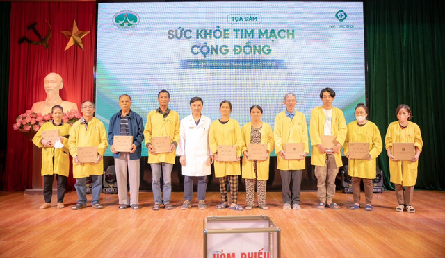 Tọa đàm "Sức khỏe Tim mạch Cộng đồng" tại Bệnh viện Đa khoa tỉnh Thanh Hóa- Ảnh 1.