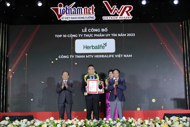 Herbalife Việt Nam được vinh danh Top 10 Công ty thực phẩm uy tín lần thứ 3 liên tiếp - Ảnh 2.