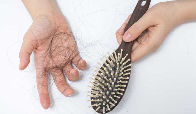 Kiểm soát căng thẳng sẽ giúp ngăn đề phòng rụng tóc.