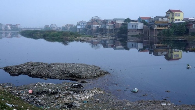 Sông bị ô nhiễm nhiều năm, ĐBQH chất vấn, tranh luận với Bộ trưởng TNMT tới cùng - Ảnh 3.