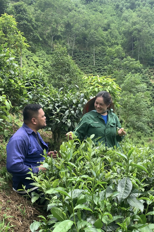 Vợ chồng người dân tộc mày mò làm TikTok bán nông sản thu trăm triệu mỗi tháng - Ảnh 2.