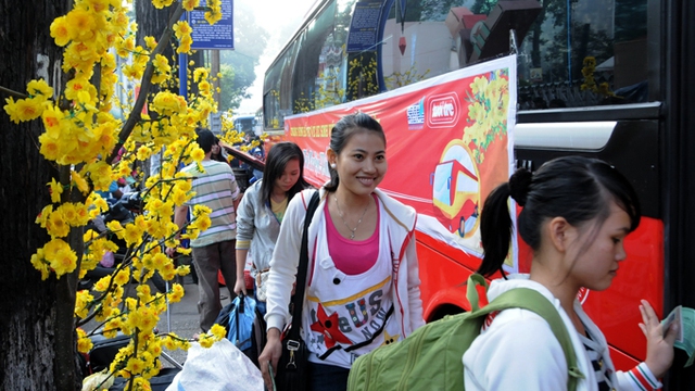 Thủ tướng chỉ thị bảo đảm Tết Nguyên đán Giáp Thìn 2024 vui tươi, lành mạnh, tiết kiệm, an toàn- Ảnh 2.