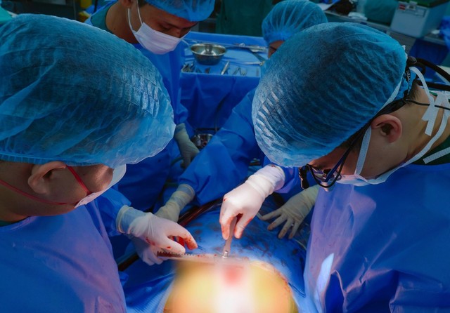 Quảng Nam lần đầu tiên phẫu thuật tim hở- Ảnh 1.