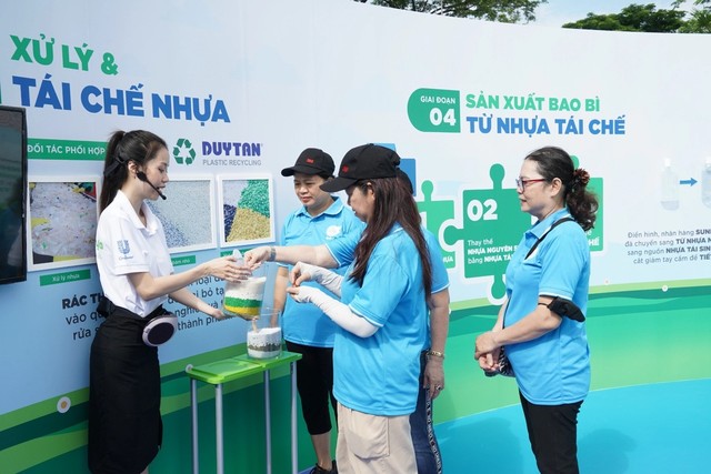 Dự án kinh tế tuần hoàn nhựa của Unilever đạt giải thưởng Dự án bền vững tại Human Act Prize 2023- Ảnh 3.