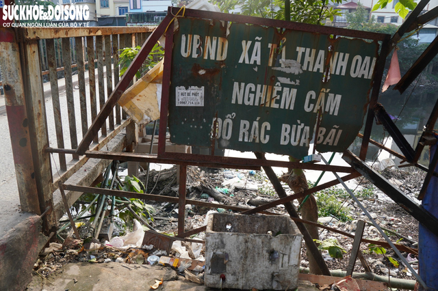 Sông Nhuệ ô nhiễm trầm trọng chảy quanh Hà Nội, vì sao khó xử lý?- Ảnh 2.