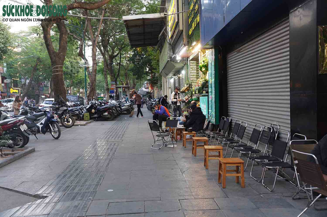 Hiện trạng vỉa hè các tuyến phố dự kiến được cho thuê tại Hà Nội- Ảnh 10.