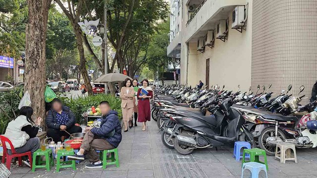 Hiện trạng vỉa hè các tuyến phố dự kiến được cho thuê tại Hà Nội- Ảnh 8.