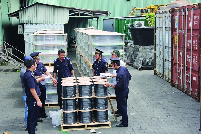 Ngăn chặn buôn lậu, vận chuyển trái phép hàng hóa qua biên giới - Ảnh 2.