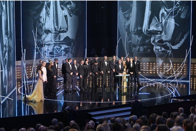 Những khoảnh khắc đáng nhớ nhất tại lễ trao giải điện ảnh Anh quốc BAFTA - Ảnh 6.