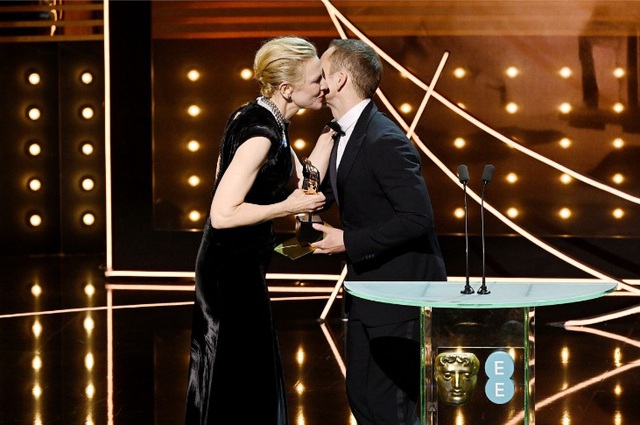 Những khoảnh khắc đáng nhớ nhất tại lễ trao giải điện ảnh Anh quốc BAFTA - Ảnh 5.