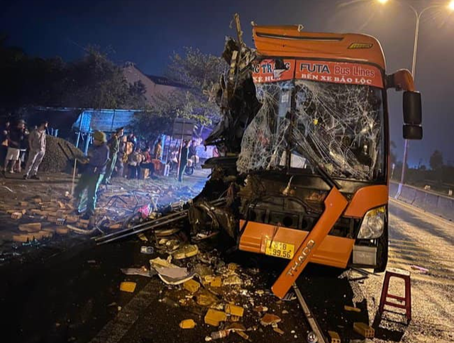 Tạm giữ tài xế xe khách trong vụ tai nạn giao thông tại Quảng Nam - Ảnh 1.