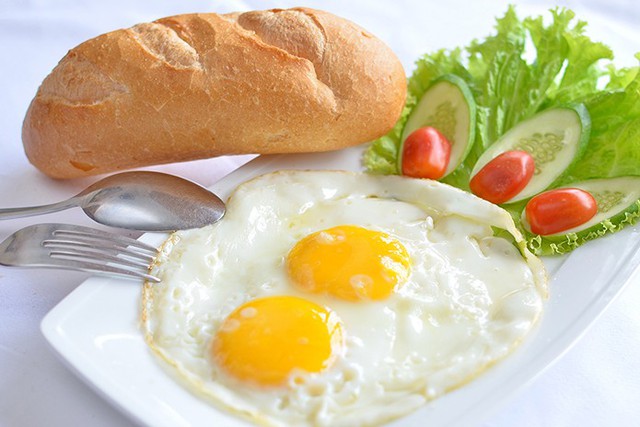 Bữa sáng giàu dinh dưỡng, dễ tiêu hóa cho người lớn tuổi - Ảnh 3.