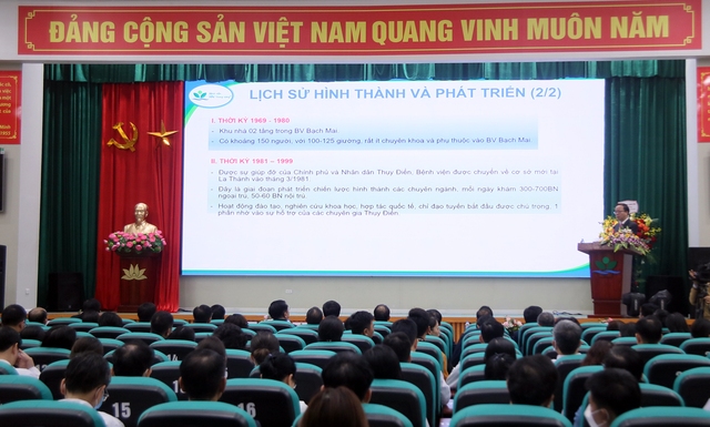 Trưởng Ban Tuyên giáo Trung ương thăm, chúc mừng Bệnh viện Quân Y 103 và Bệnh viện Nhi Trung ương - Ảnh 4.