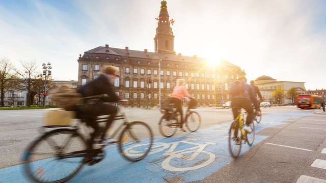 Top 10 thành phố đẹp và thân thiện với xe đạp nhất trên thế giới - Ảnh 4.