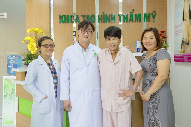 Giám đốc bệnh viện trẻ nhất Việt Nam: Càng áp lực càng trưởng thành - Ảnh 9.