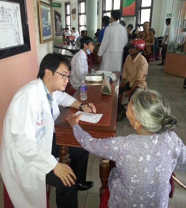 Giám đốc bệnh viện trẻ nhất Việt Nam: Càng áp lực càng trưởng thành - Ảnh 3.