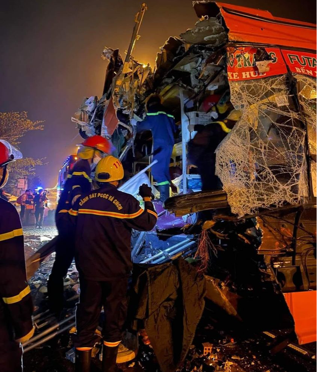 Chính thức khởi tố tài xế xe khách trong vụ tai nạn giao thông tại Quảng Nam - Ảnh 1.