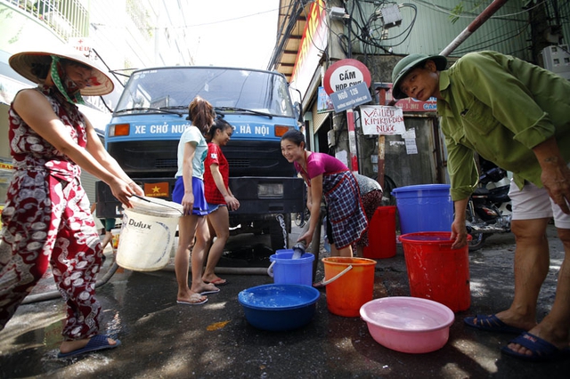 Giá nước sinh hoạt ở Hà Nội năm 2023 tăng bao nhiêu? - Ảnh 1.