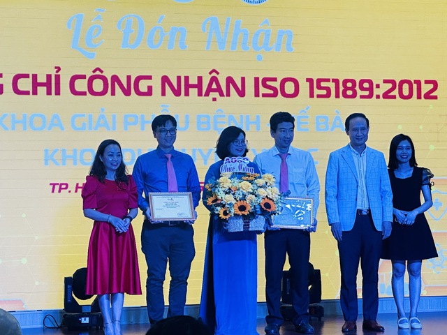 Bệnh viện đầu tiên tại TP.HCM đạt chứng chỉ ISO về di truyền học và giải phẫu bệnh - Ảnh 1.