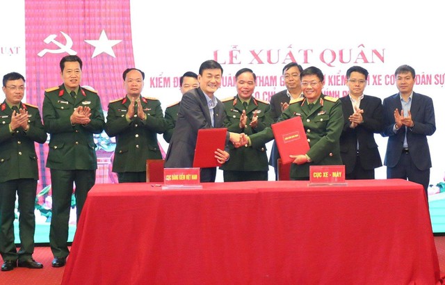 Cục Đăng kiểm Việt Nam bắt đầu tiếp nhận 40 kiểm định viên quân sự - Ảnh 1.