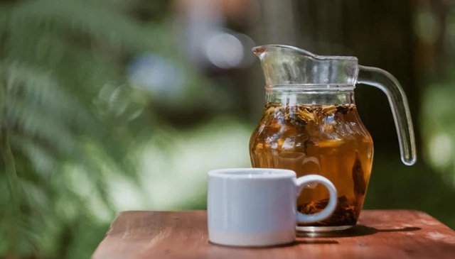 Uống trà nóng hay trà lạnh tốt cho sức khỏe hơn? - Ảnh 1.
