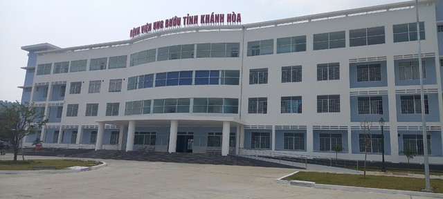 Bệnh viện ung bướu hơn 560 tỉ ở Khánh Hòa sắp đón bệnh nhân điều trị nội trú - Ảnh 2.