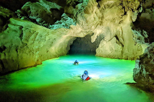 Phát hiện hệ thống hang động dài hơn 3,3km còn nguyên sơ tại Quảng Bình - Ảnh 5.