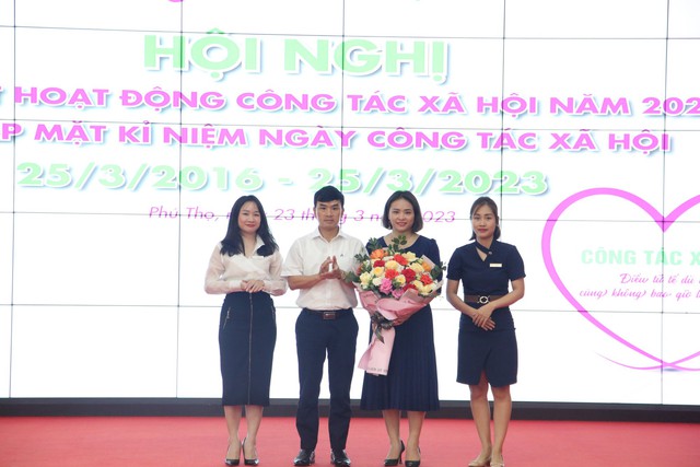 Tôn vinh giá trị cao quý, ý nghĩa nhân văn của nghề công tác xã hội - Ảnh 2.