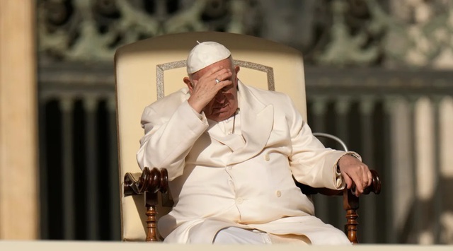 Giáo hoàng Francis phải nằm viện vài ngày do nhiễm trùng đường hô hấp - Ảnh 1.