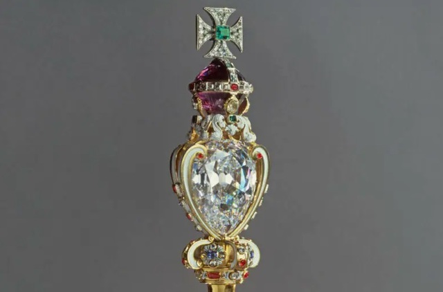 Những viên kim cương quý hiếm và đắt giá nhất thế giới - Ảnh 17.