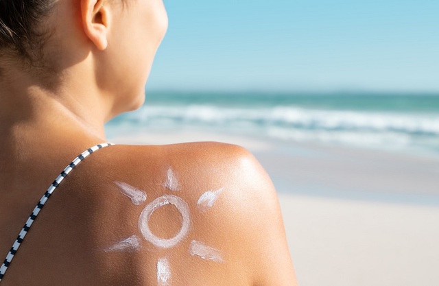 Thực tế các tia UV, tử ngoại luôn tồn tại cả khi có nắng và không có nắng.