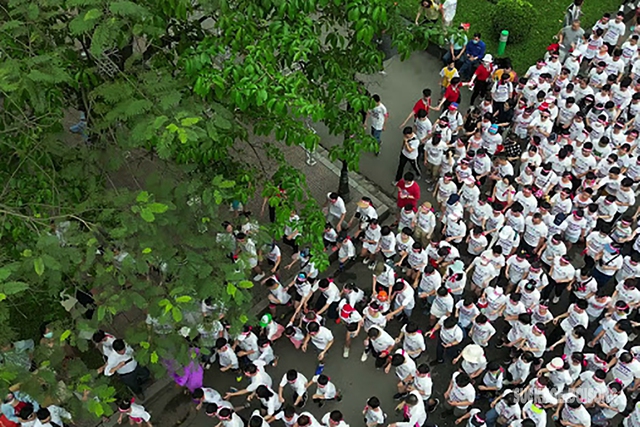 Hơn 1.000 học sinh Thủ đô tham gia &quot;Chạy vì mẹ&quot; - Ảnh 8.