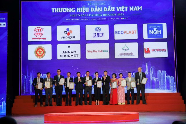 Sản phẩm của Dược phẩm Thái Minh được vinh danh Top 10 thương hiệu dẫn đầu Việt Nam 2023 - Ảnh 2. Sản phẩm của Dược phẩm Thái Minh được vinh danh Top 10 thương hiệu dẫn đầu Việt Nam 2023 - Ảnh 2.