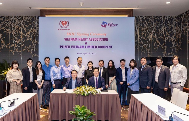 Pfizer Việt Nam ký kết Biên bản ghi nhớ dự án “Sức khỏe Tim mạch cộng đồng” với Hội Tim Mạch Học Việt Nam - Ảnh 1. Pfizer Việt Nam ký kết Biên bản ghi nhớ dự án “Sức khỏe Tim mạch cộng đồng” với Hội Tim Mạch Học Việt Nam - Ảnh 1.