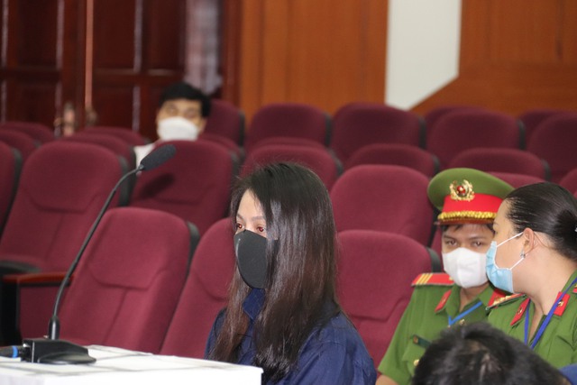 Xét xử phúc thẩm vụ án dì ghẻ bạo hành bé gái 8 tuổi, người dân muốn Nguyễn Kim Trung Thái nhận án tử - Ảnh 3.