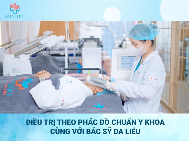 Phác đồ trị mụn chuẩn y khoa từ Bác sĩ da liễu - Sạch mụn thâm, da sáng mịn - Ảnh 1.