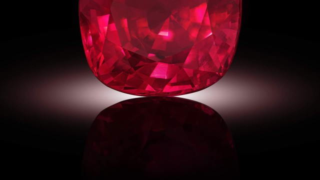 Viên hồng ngọc quý hiếm và lớn nhất thế giới sắp đấu giá, có thể vượt mức 30,3 triệu USD  - Ảnh 2.