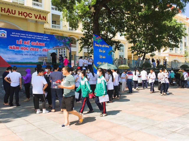 Quảng Ninh: Hỗ trợ chốn ăn, nghỉ cho những thí sinh và người thân ở vùng sâu, vùng xa đến thi  - Ảnh 2.