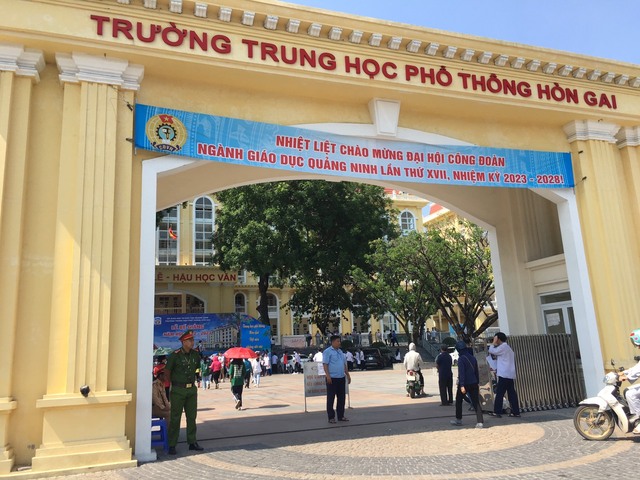 Quảng Ninh: Hỗ trợ chốn ăn, nghỉ cho những thí sinh và người thân ở vùng sâu, vùng xa đến thi  - Ảnh 3.