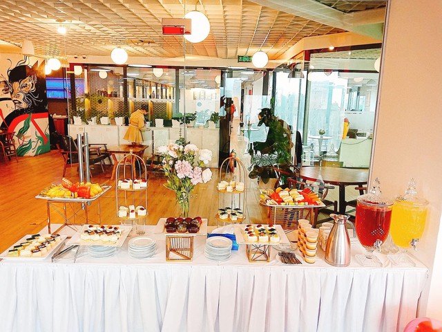 Dịch vụ đặt tiệc buffet trọn gói uy tín, chuyên nghiệp tại TP. Hồ Chí Minh - Ảnh 2.
