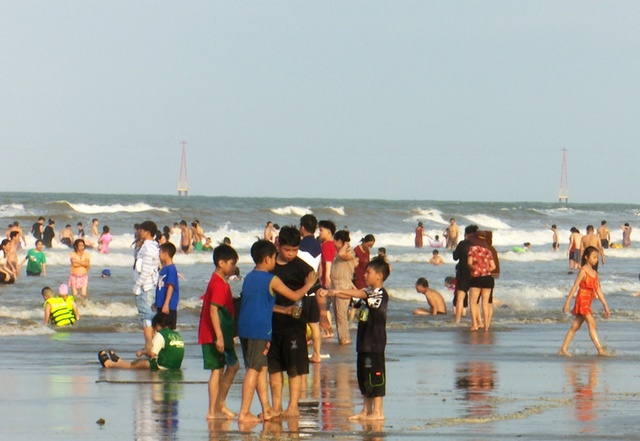 Nghệ An: Đón gần 800.000 lượt du khách du lịch trong 5 ngày nghỉ lễ  - Ảnh 2.